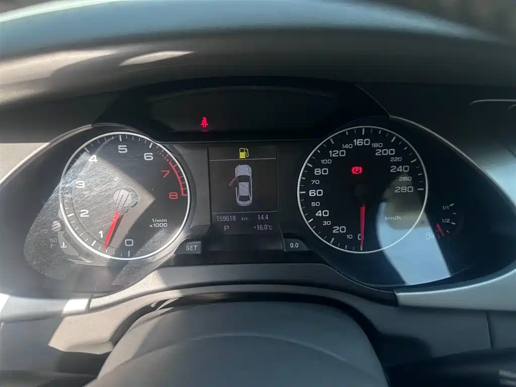 Audi Audi A4L 2012 2.0 TFSI Automatic Luxury Edition 2012 - thumbnail 6
