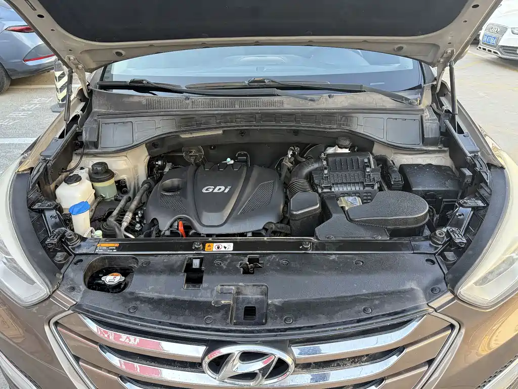 Hyundai Hyundai Santa Fe 2013 2.4L Automatic 2WD Comfort Edition 2014 - thumbnail 21