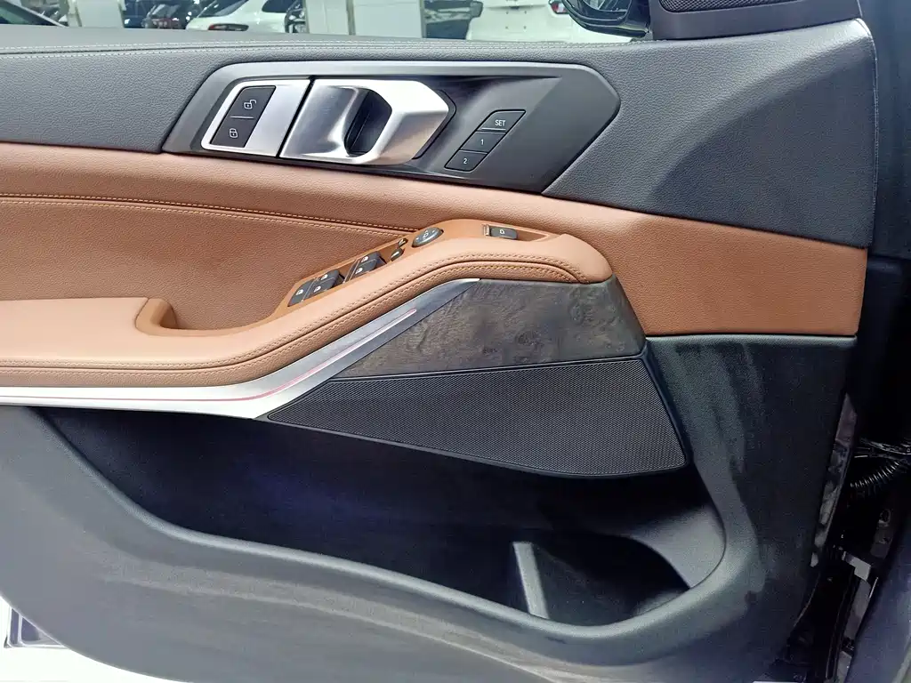 BMW BMW X5 xDrive30i M Sport Package (2021 Model Year) 2021 - thumbnail 15