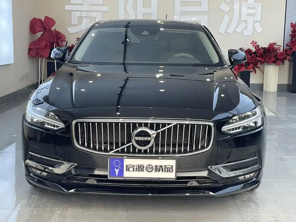 Volvo Volvo S90 2020 T5 Momentum Luxury Edition 2019 - thumbnail 2
