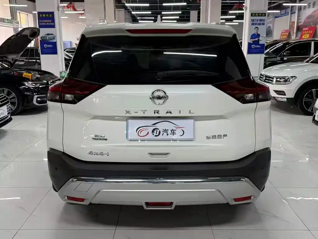 Nissan Nissan X-Trail 2021 VC-Turbo 300 CVT 4WD Premium Edition 7-seater 2022 - thumbnail 4