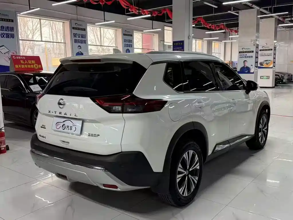 Nissan Nissan X-Trail 2021 VC-Turbo 300 CVT 4WD Premium Edition 7-seater 2022 - thumbnail 5