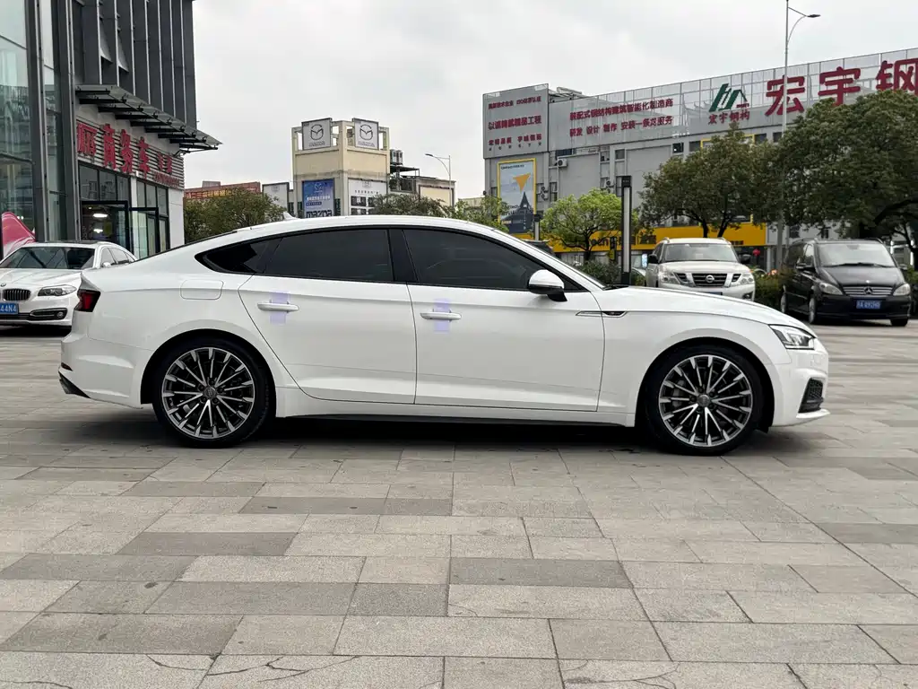 Audi Audi A5 Import 2017 Sportback 45 TFSI quattro Sport Edition 2018 - thumbnail 4