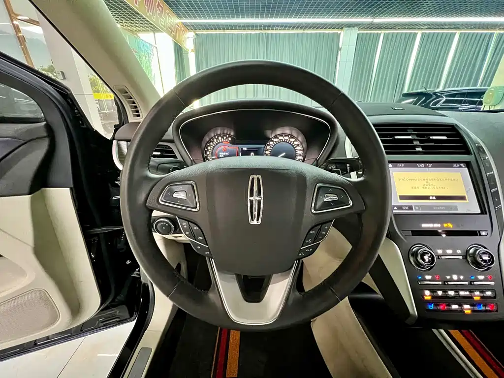 Lincoln Lincoln MKC 2019 2.0T FWD Select Version VI 2019 - thumbnail 11