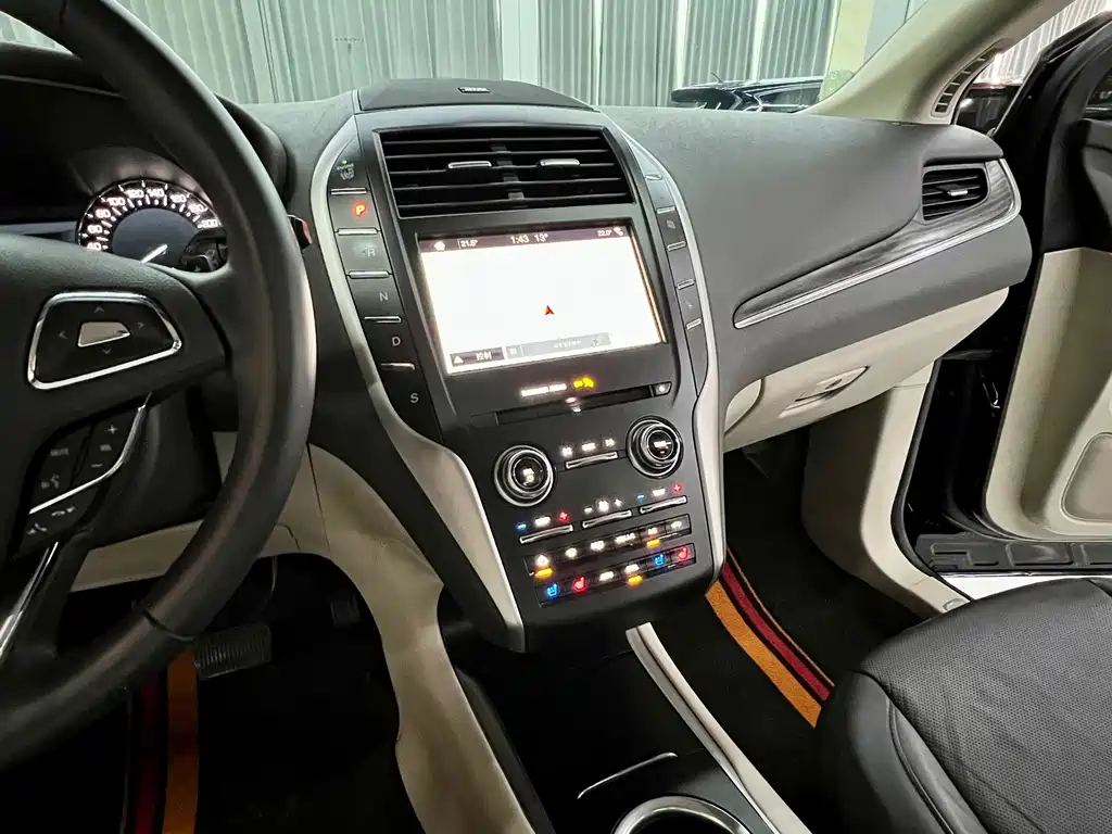Lincoln Lincoln MKC 2019 2.0T FWD Select Version VI 2019 - thumbnail 12