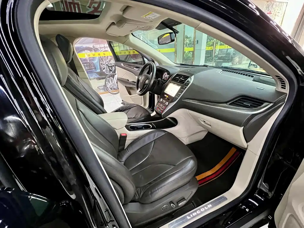 Lincoln Lincoln MKC 2019 2.0T FWD Select Version VI 2019 - thumbnail 15