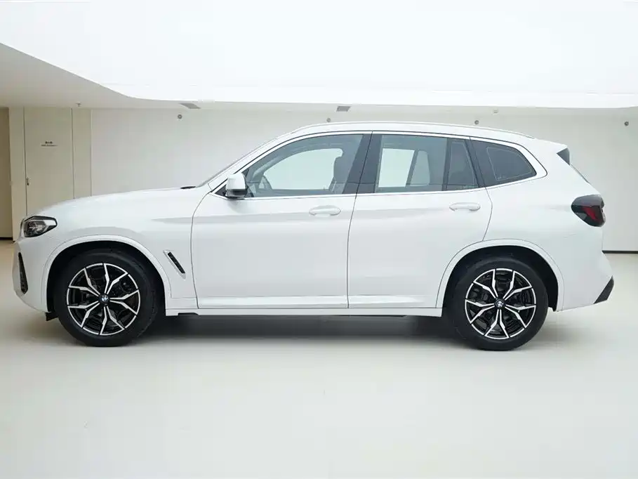 BMW BMW X3 2022 xDrive25i M Sport Package 2022 - thumbnail 3