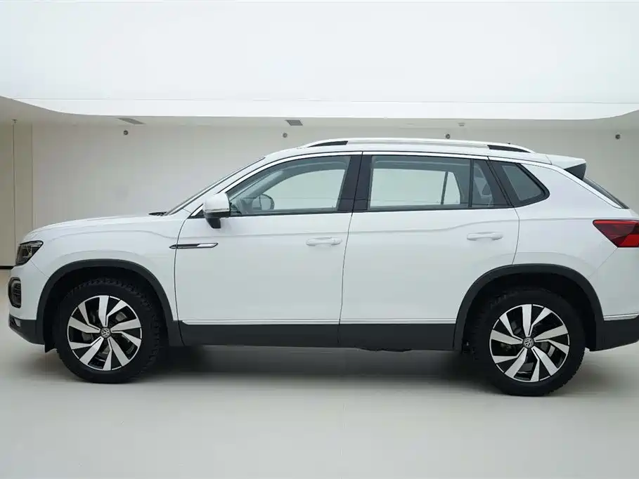 Volkswagen Tayron 2020 330TSI Two-Wheel Drive Luxury Intelligent Connection Edition 2021 - thumbnail 3