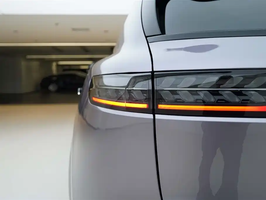 Voynah Automobile Lantu FREE 2025 FREE+ AWD Qiankun Edition 2026 - thumbnail 15
