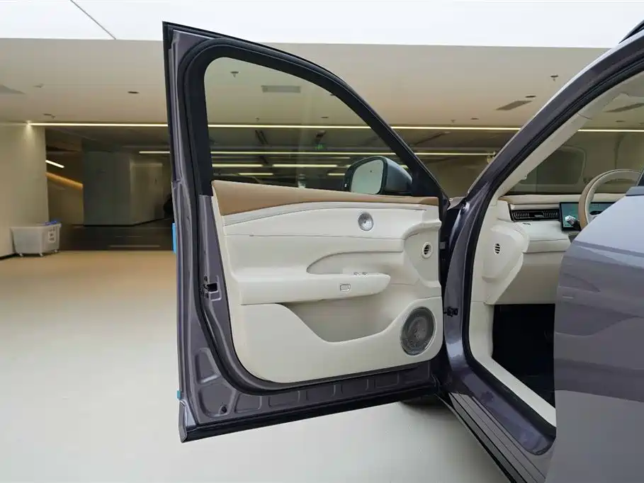 Voynah Automobile Lantu FREE 2025 FREE+ AWD Qiankun Edition 2026 - thumbnail 16