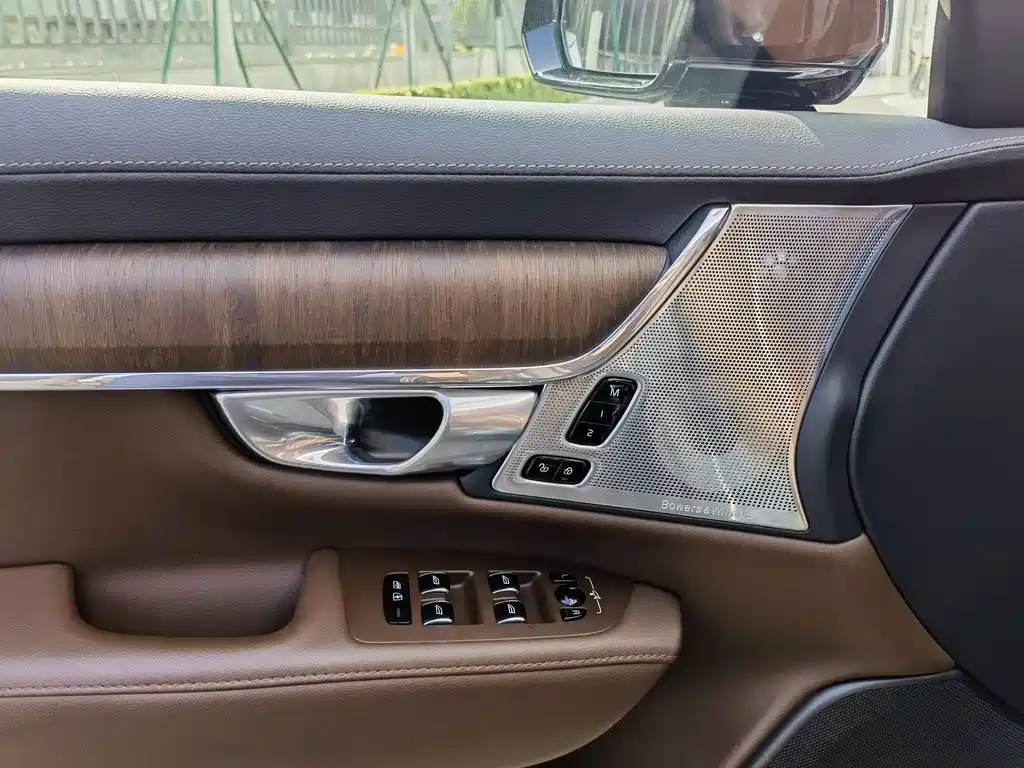 Volvo Volvo S90 Plug-in Hybrid 2024 Model T8 AWD Long Range Intelligent Luxury Version 2023 - thumbnail 8