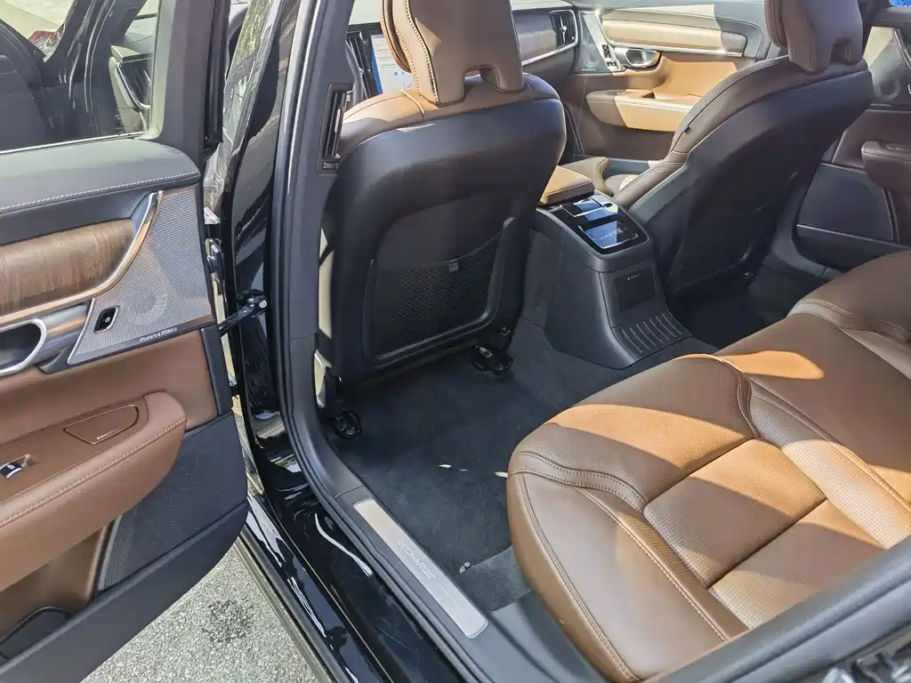 Volvo Volvo S90 Plug-in Hybrid 2024 Model T8 AWD Long Range Intelligent Luxury Version 2023 - thumbnail 10