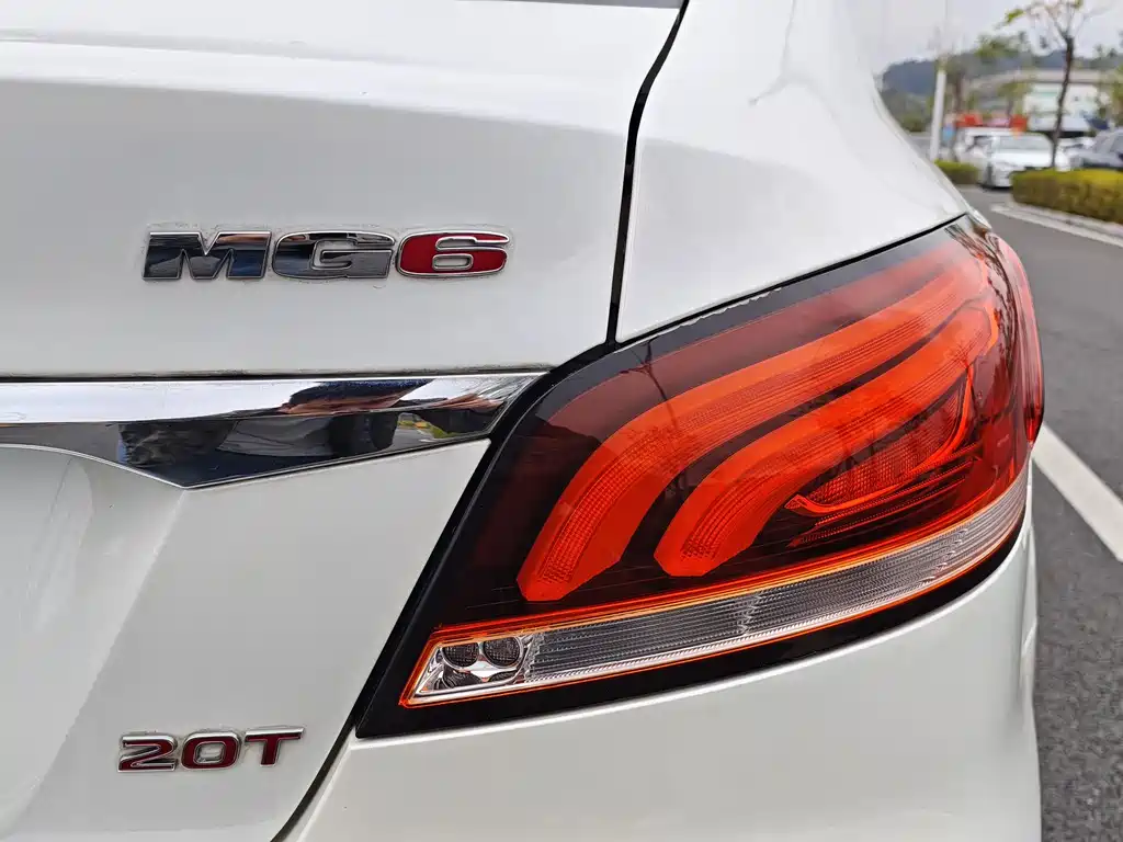 MG MG6 2019 20T Automatic Starlight Edition 2020 - thumbnail 17