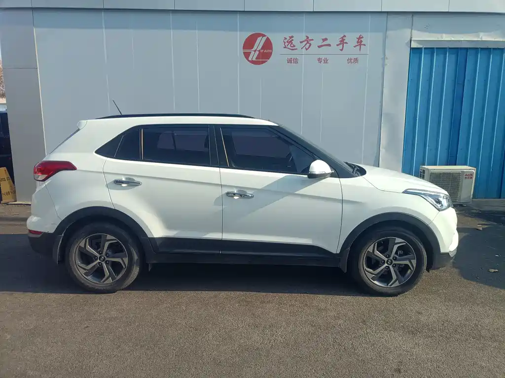 Hyundai Hyundai ix25 2016 1.6T DCT 2WD GLS Intelligent Edition 2018 - thumbnail 3