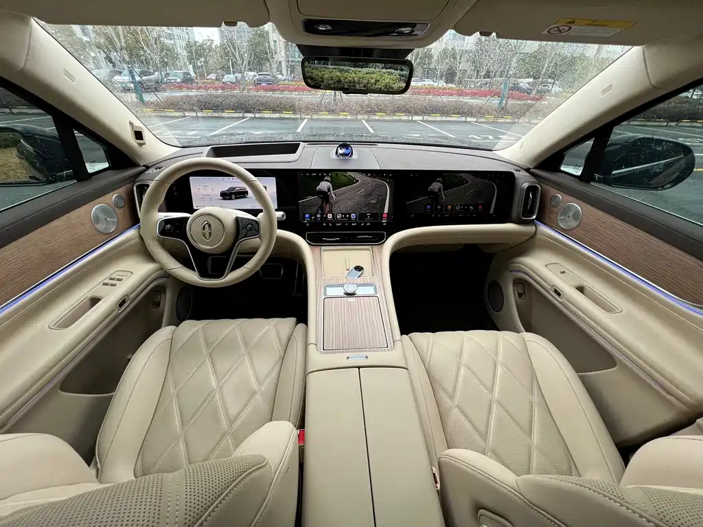 AITO M9 Aito M9 2025 Extended Range Ultra 52kWh 6-seater 2025 - thumbnail 9