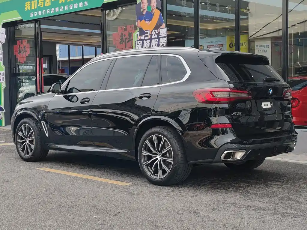 BMW BMW X5 2022 Model Year Facelift xDrive 30Li M Sport Package Premium 2023 - thumbnail 4