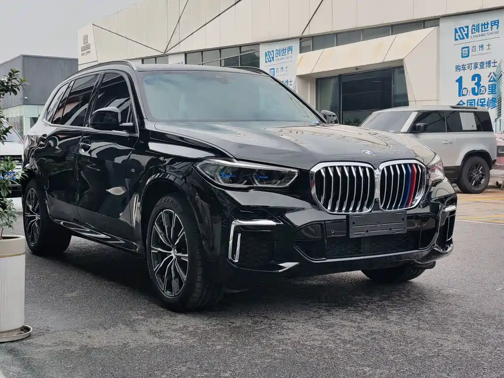 BMW BMW X5 2022 Model Year Facelift xDrive 30Li M Sport Package Premium 2023 - thumbnail 5