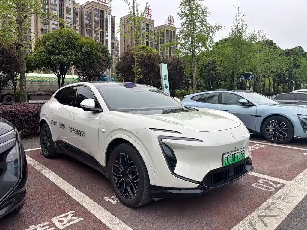 Avatr Avatr 07 2026 Ultra Electric AWD 2025 - thumbnail 2