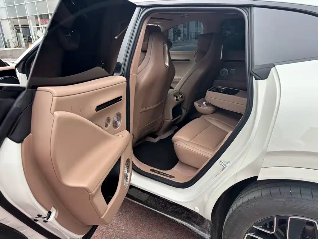 Avatr Avatr 07 2026 Ultra Electric AWD 2025 - thumbnail 5