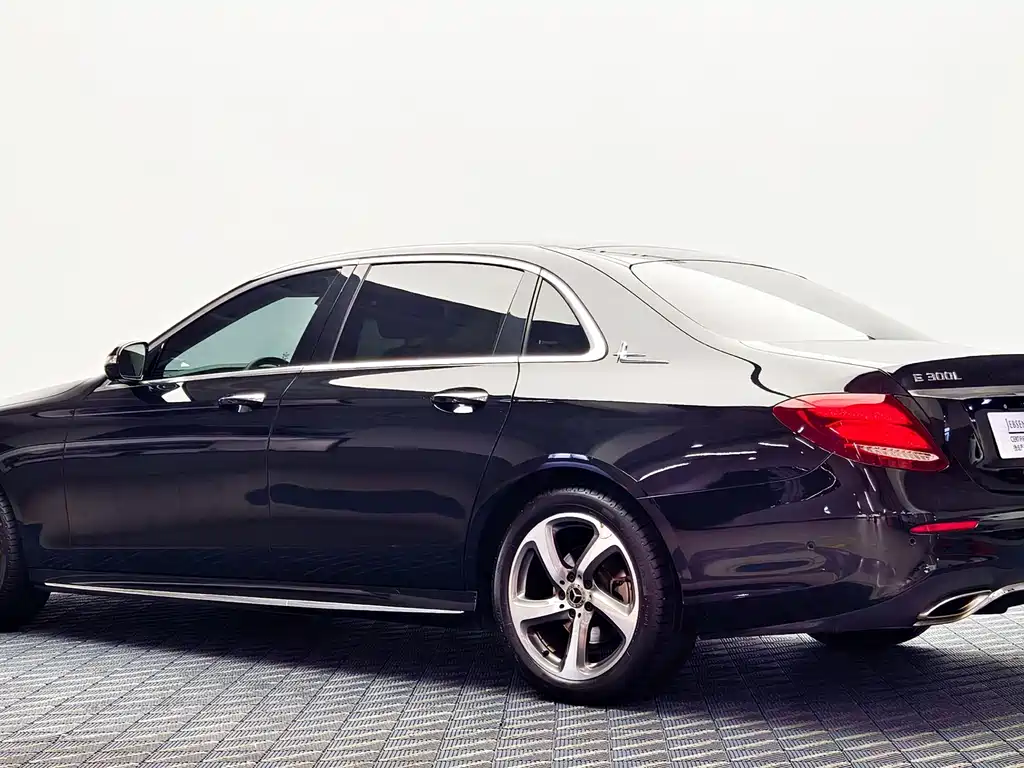 Mercedes-Benz Mercedes-Benz E-Class 2018 E 300 L Sport Luxury 2018 - thumbnail 4