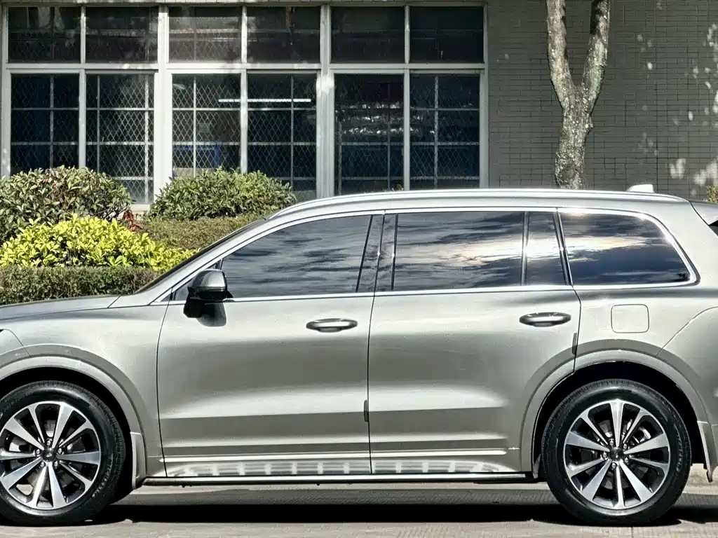 Li Auto Li Auto ONE 2019 Extended Range 6-seater Edition 2020 - thumbnail 4