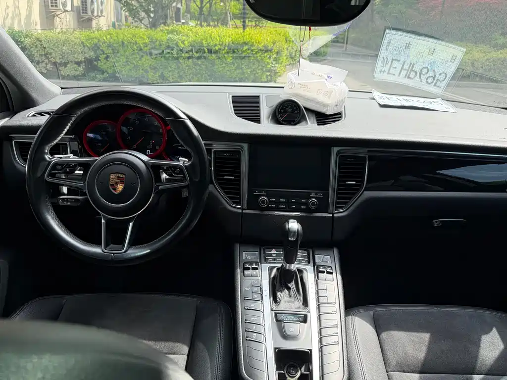 Porsche Porsche Macan 2017 2.0T 2018 - thumbnail 9