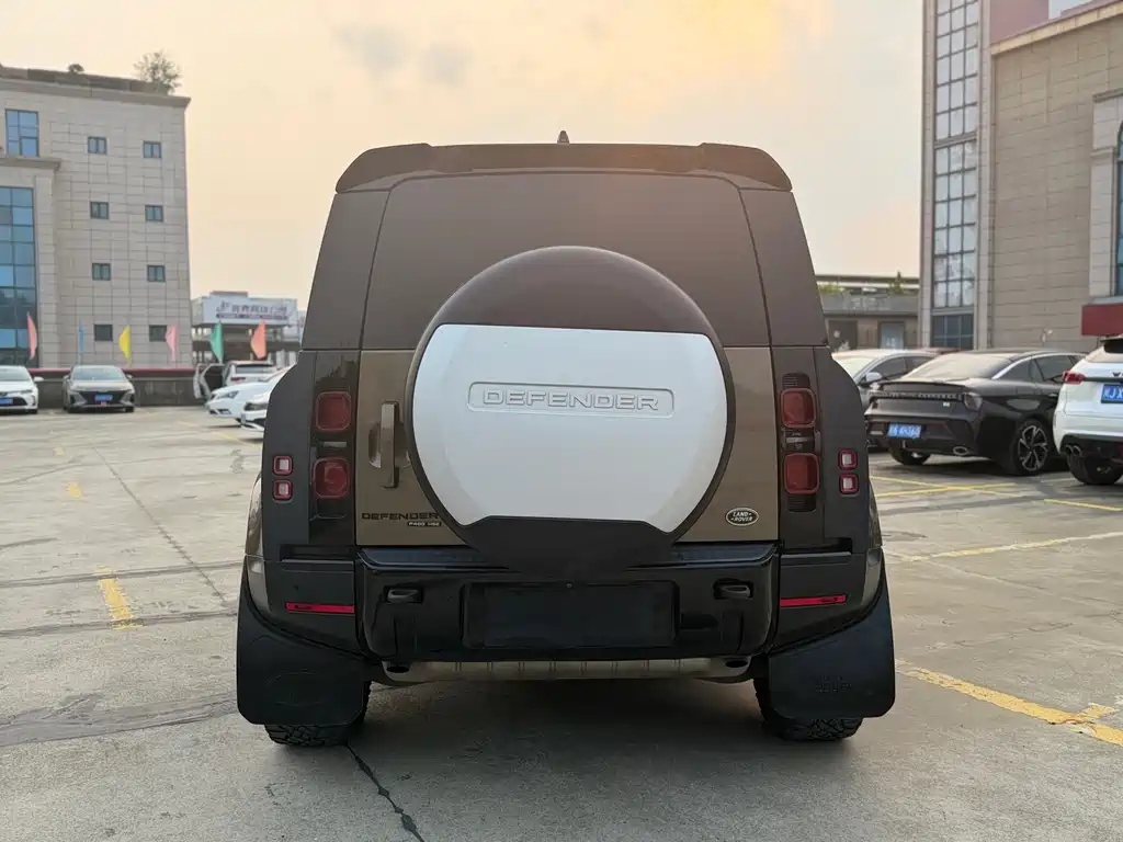 Land Rover Land Rover Defender 2020 110 P400 HSE 2020 - thumbnail 6