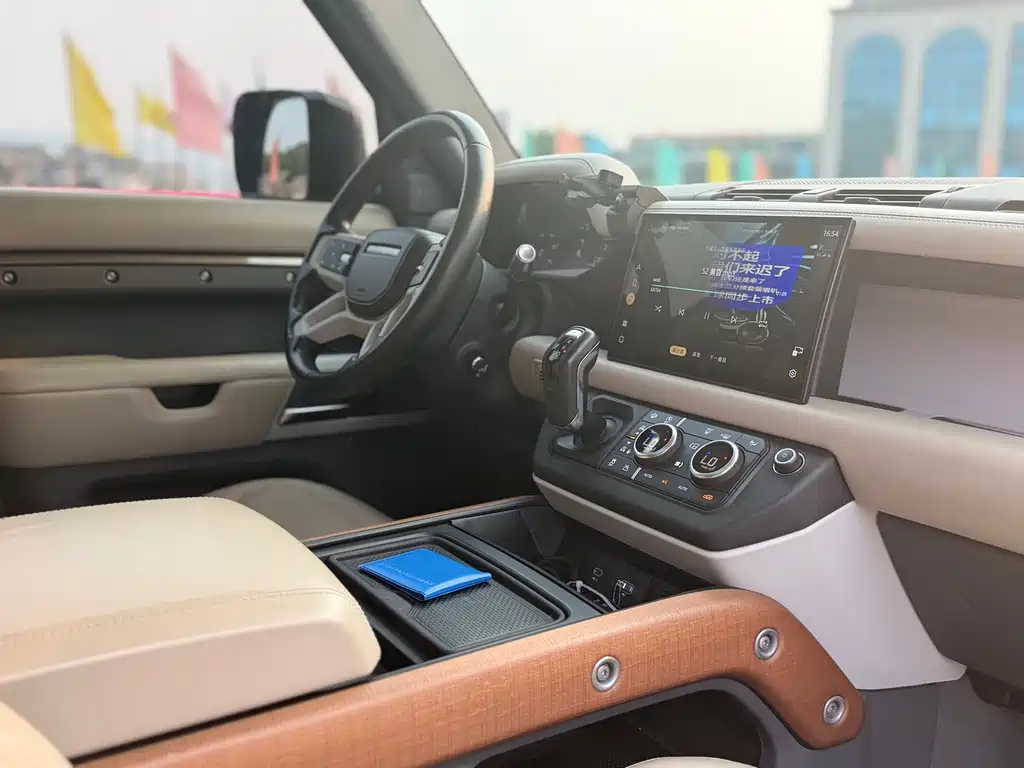 Land Rover Land Rover Defender 2020 110 P400 HSE 2020 - thumbnail 16