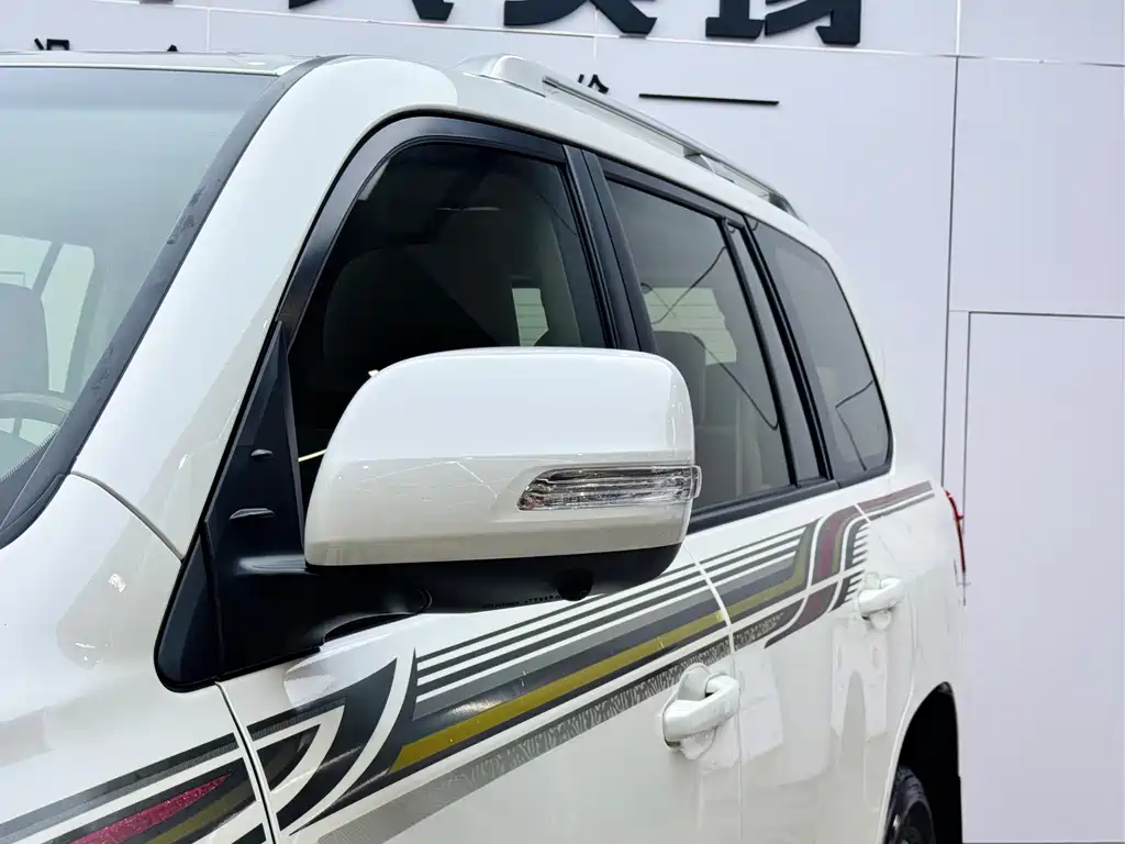 Toyota Land Cruiser (Imported) 2019 Model 4.0L Middle East Version 2020 - thumbnail 4