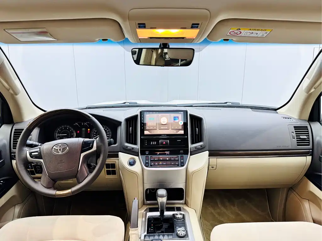 Toyota Land Cruiser (Imported) 2019 Model 4.0L Middle East Version 2020 - thumbnail 12
