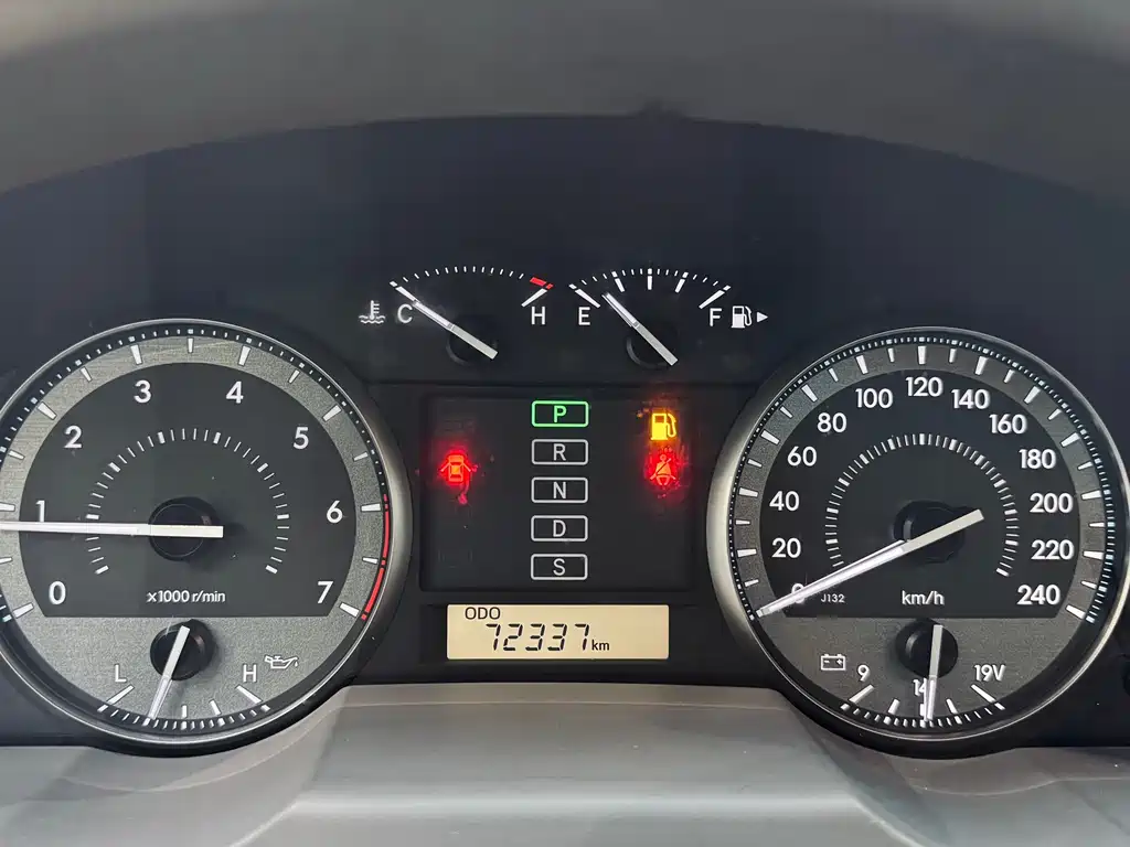Toyota Land Cruiser (Imported) 2019 Model 4.0L Middle East Version 2020 - thumbnail 18