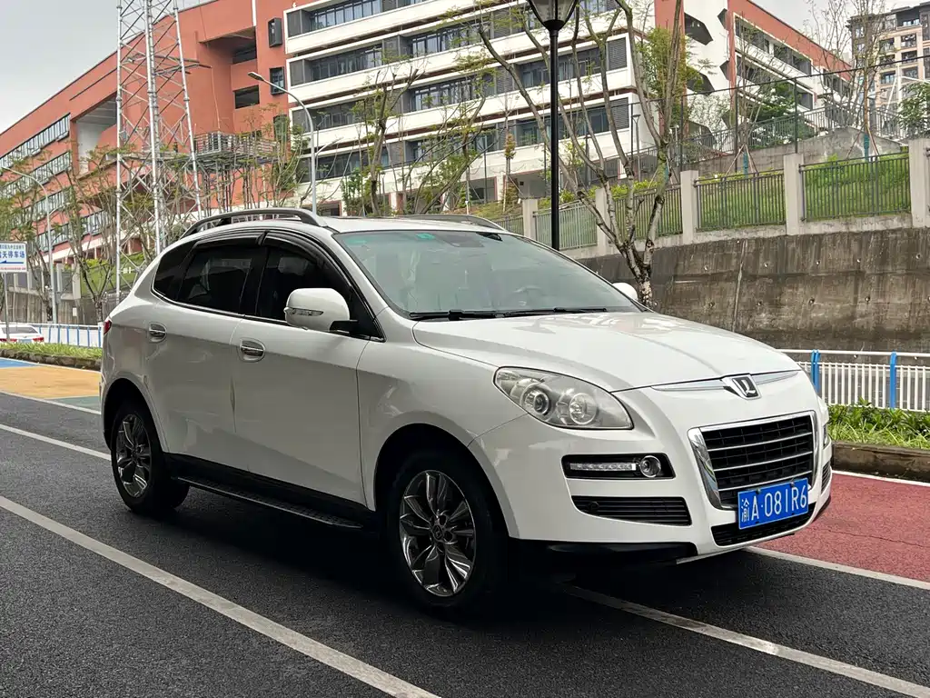 Luxgen Dai 7 SUV 2014 2.2T Two-Wheel Drive Smart Model 2014 - thumbnail 4