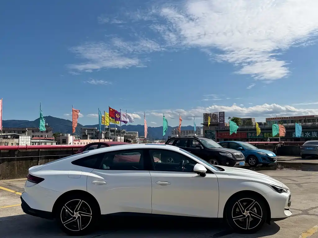 MG MG7 2023 1.5T DCT Ultimate Luxury Edition 2024 - thumbnail 4