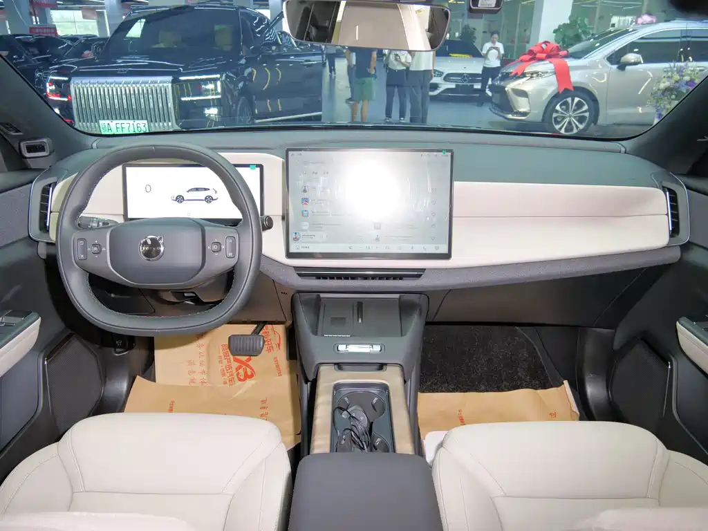 Volvo Volvo XC70 Plug-in Hybrid 2026 AWD Long Range Core 2025 - thumbnail 9