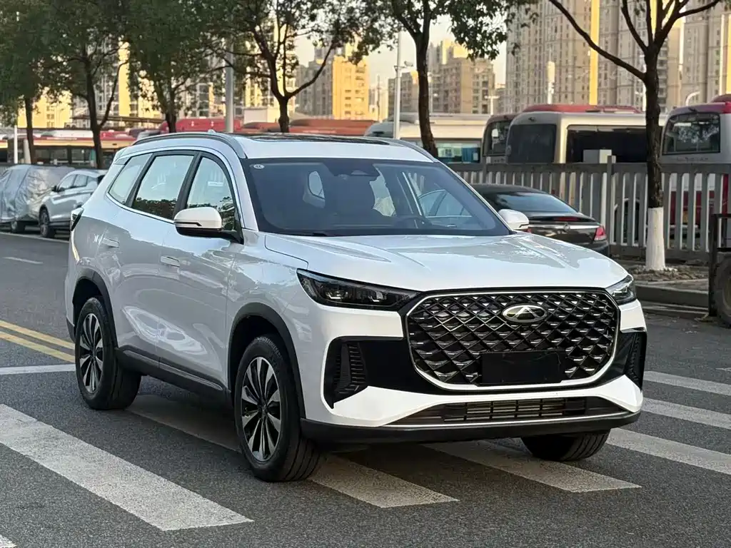 Chery Tiggo 8 PLUS 2025 Model 290TGDI DCT Wind Edition 2025 - thumbnail 3