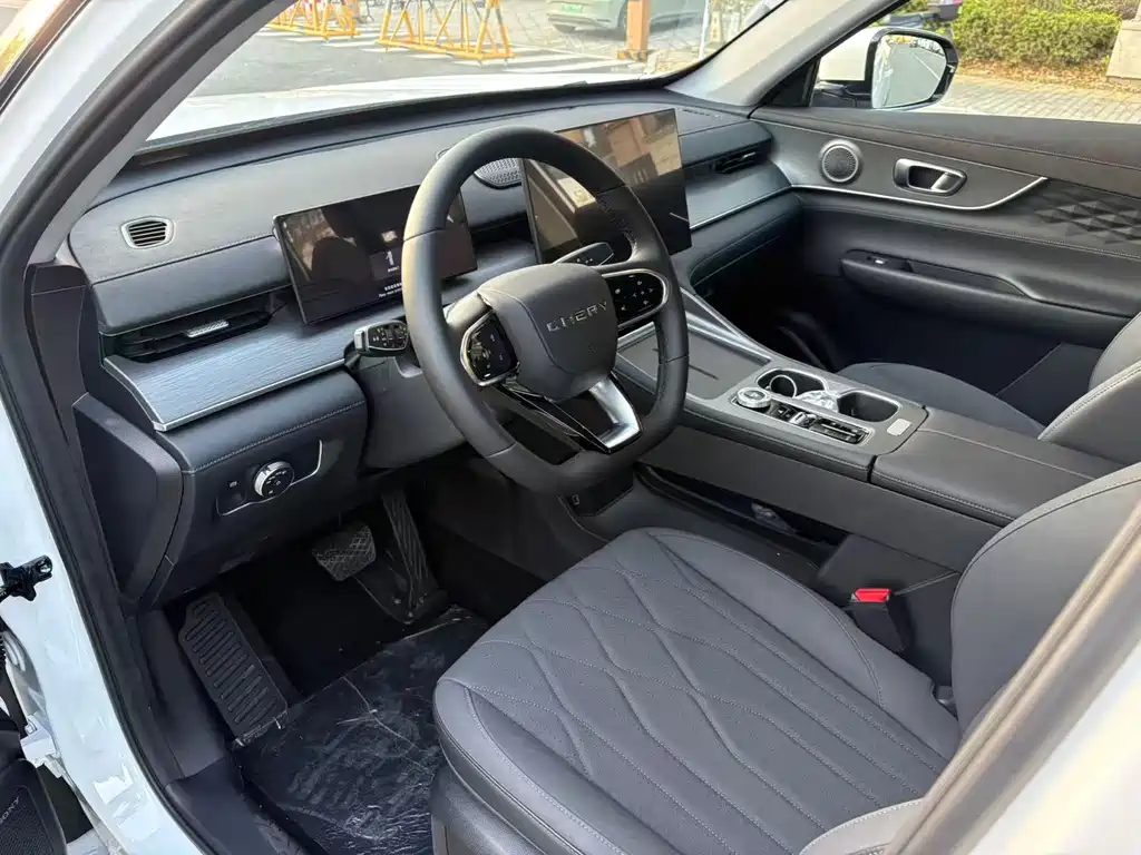 Chery Tiggo 8 PLUS 2025 Model 290TGDI DCT Wind Edition 2025 - thumbnail 5