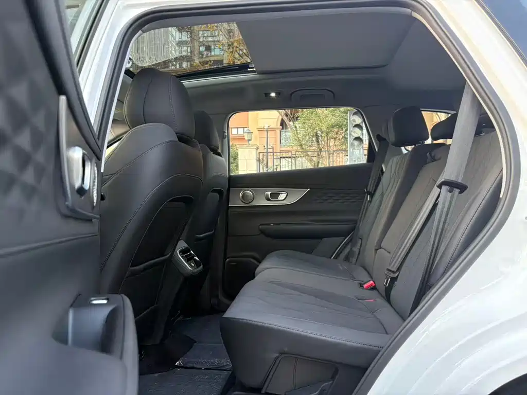Chery Tiggo 8 PLUS 2025 Model 290TGDI DCT Wind Edition 2025 - thumbnail 6