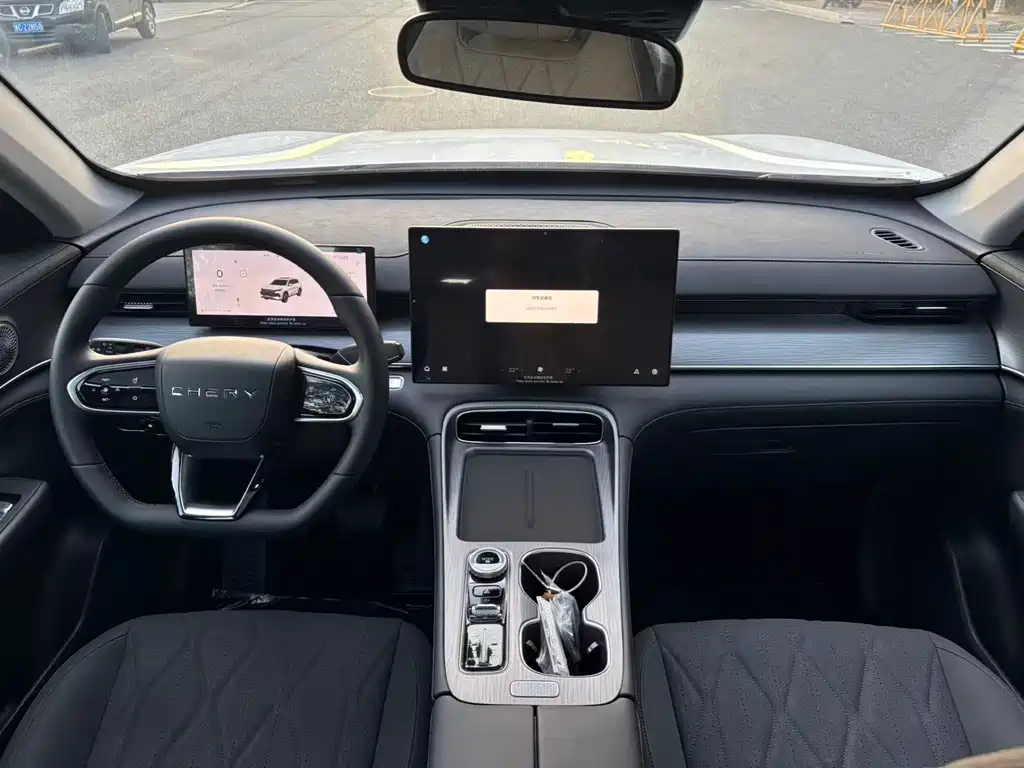 Chery Tiggo 8 PLUS 2025 Model 290TGDI DCT Wind Edition 2025 - thumbnail 10