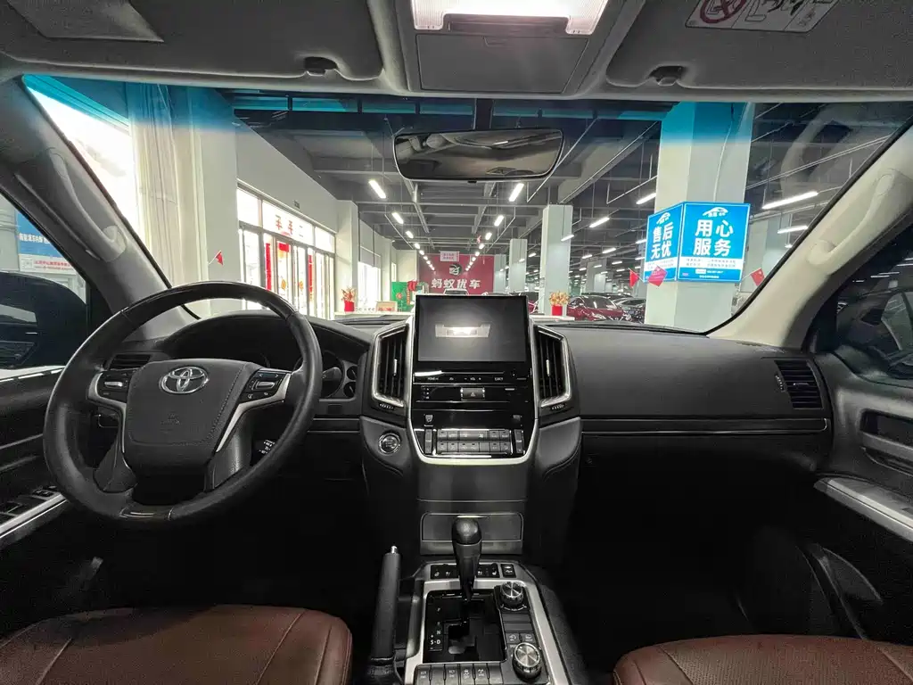 Toyota Land Cruiser (Imported) 2019 Model 4.0L GX-R Middle East Version 2019 - thumbnail 13