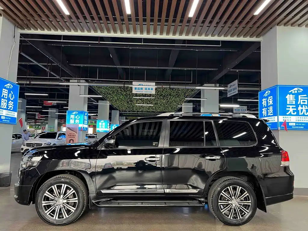 Toyota Land Cruiser (Imported) 2019 Model 4.0L GX-R Middle East Version 2019 - thumbnail 19