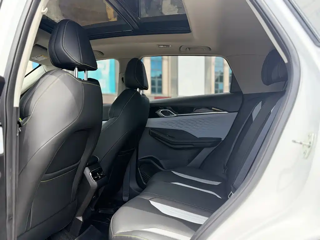 Geely Auto Geely Binyue 2022 Binyue COOL 1.5TD DCT Jiqing Edition 2023 - thumbnail 9