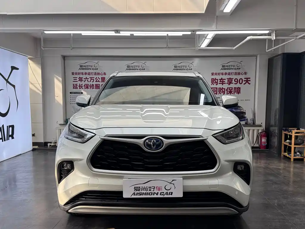 Toyota Toyota Highlander 2023 2.5L Intelligent Electric Hybrid AWD Luxury 7-seater 2024 - thumbnail 2