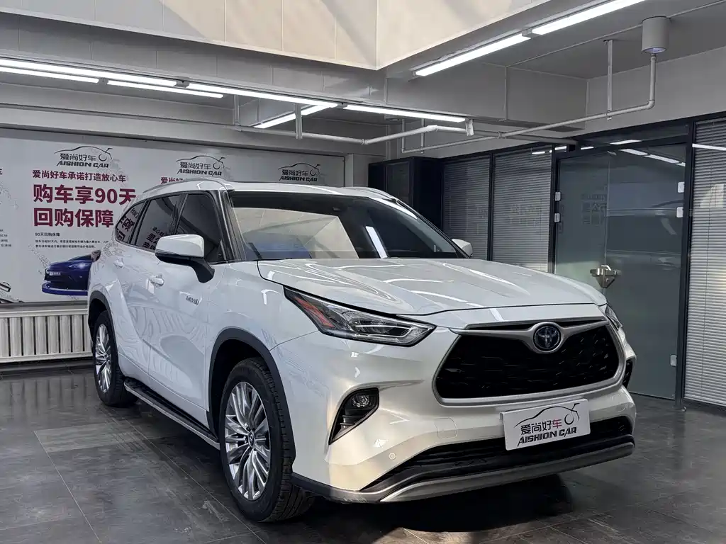 Toyota Toyota Highlander 2023 2.5L Intelligent Electric Hybrid AWD Luxury 7-seater 2024 - thumbnail 3