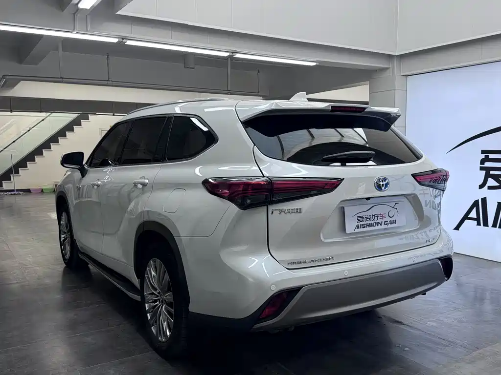Toyota Toyota Highlander 2023 2.5L Intelligent Electric Hybrid AWD Luxury 7-seater 2024 - thumbnail 5