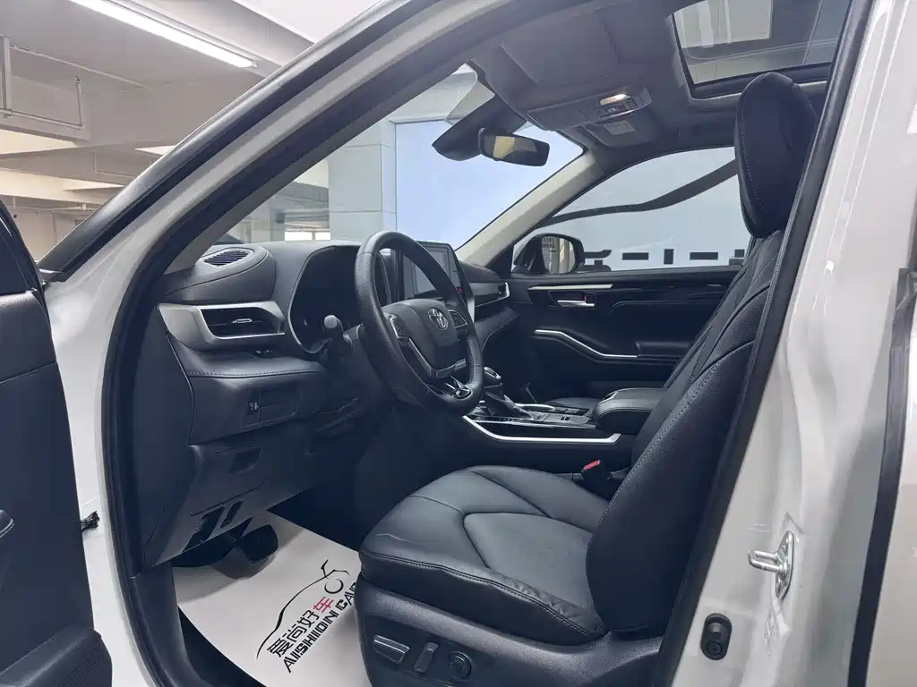 Toyota Toyota Highlander 2023 2.5L Intelligent Electric Hybrid AWD Luxury 7-seater 2024 - thumbnail 8