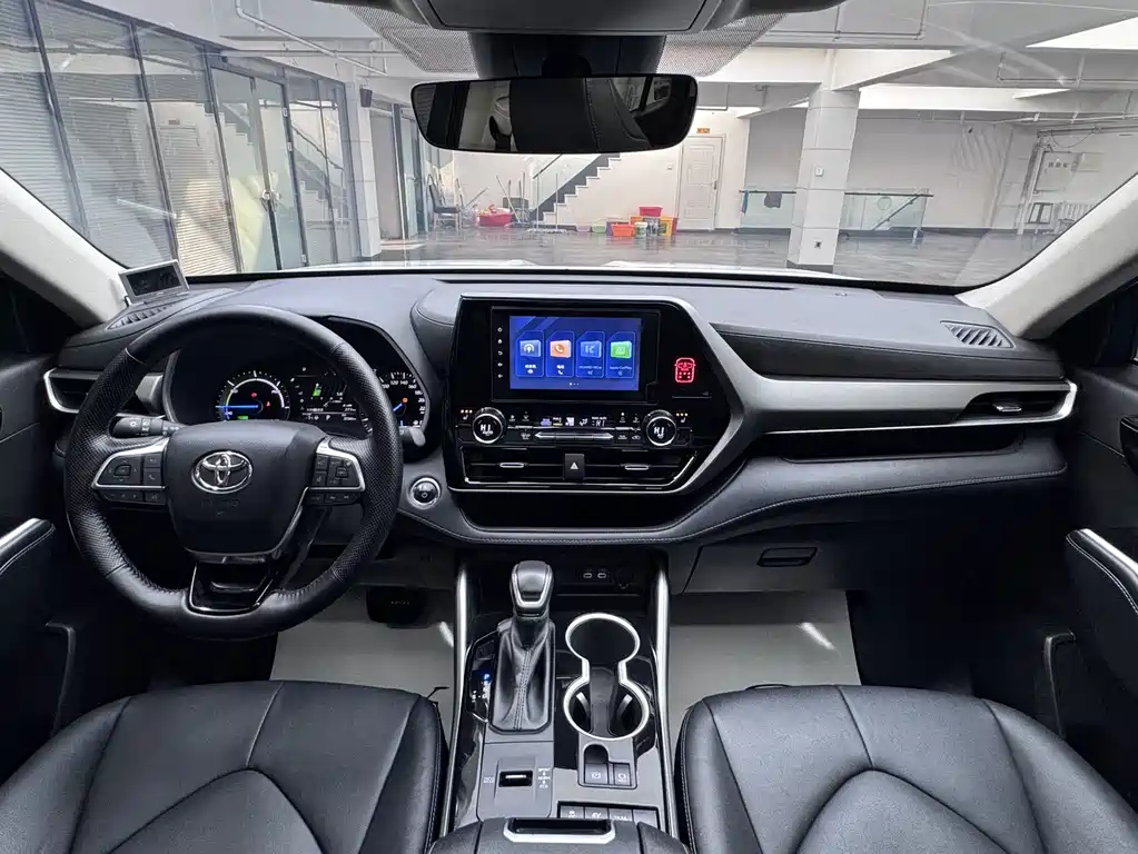 Toyota Toyota Highlander 2023 2.5L Intelligent Electric Hybrid AWD Luxury 7-seater 2024 - thumbnail 10