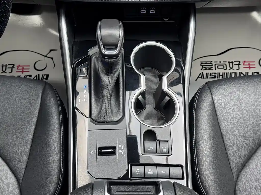 Toyota Toyota Highlander 2023 2.5L Intelligent Electric Hybrid AWD Luxury 7-seater 2024 - thumbnail 14