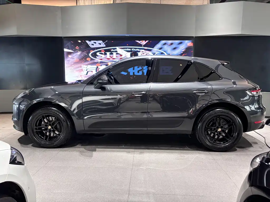 Porsche Porsche Macan 2018 Macan 2.0T 2019 - thumbnail 3