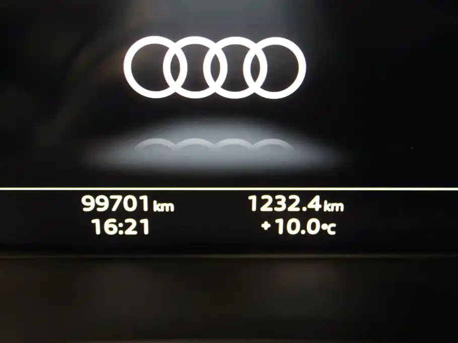 Audi Audi A4L 2023 40 TFSI Luxury Dynamic Model 2023 - thumbnail 8