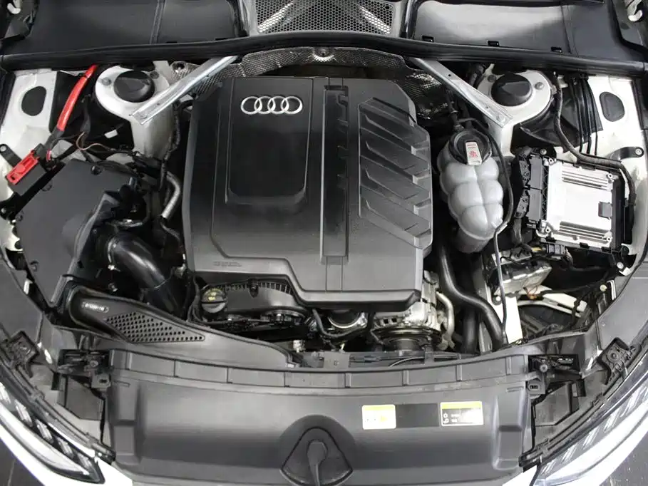 Audi Audi A4L 2023 40 TFSI Luxury Dynamic Model 2023 - thumbnail 15